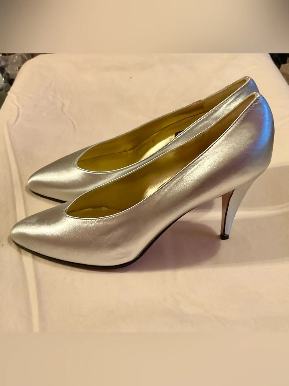 Anne Klein Vintage Metallic Silver Pointed-Toe Pumps
